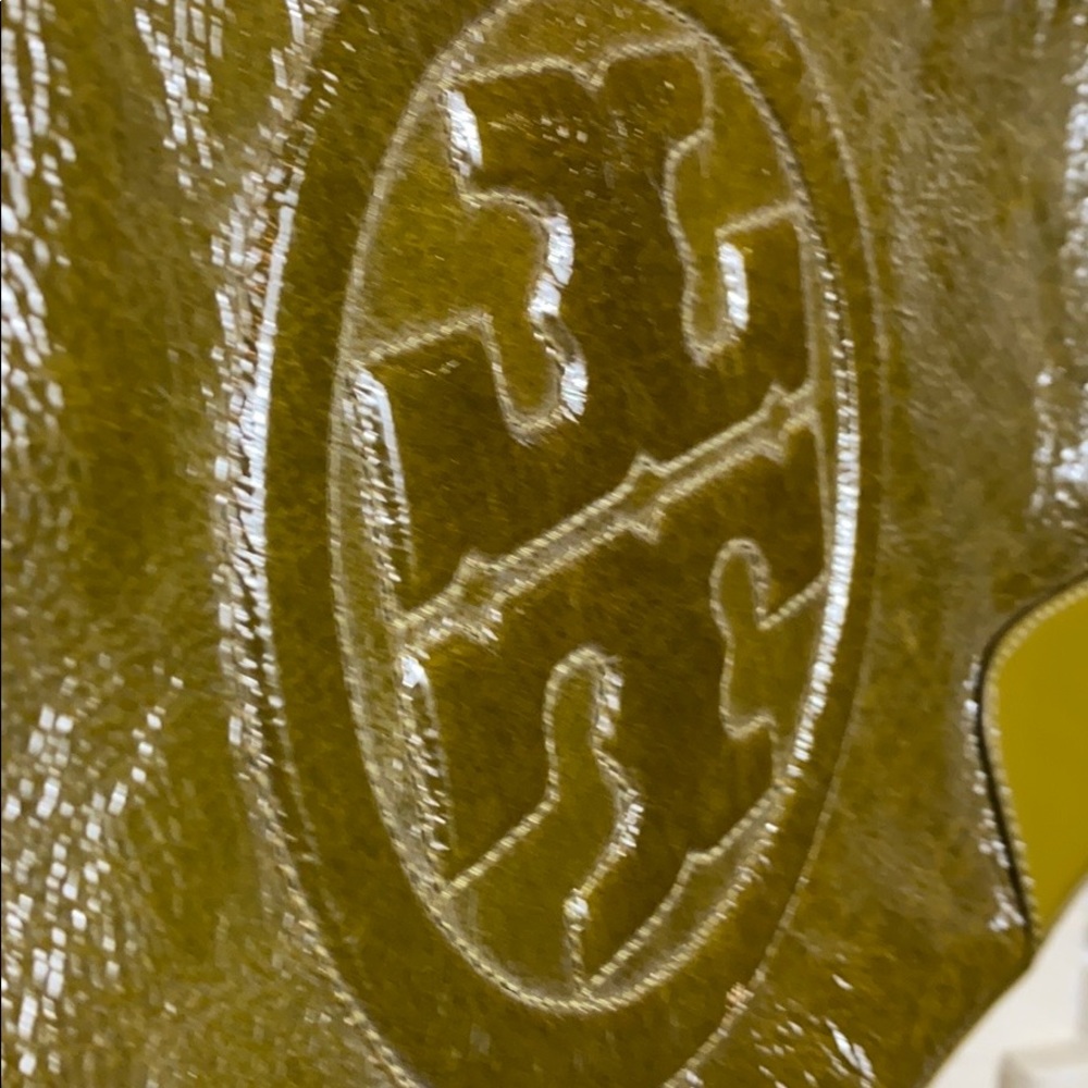 Sold 🤗Tory burch patent leather tote - Picture 5 of 16